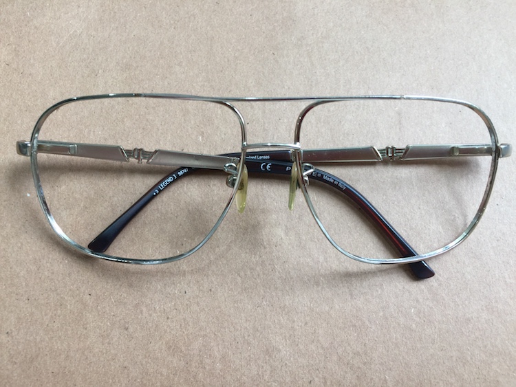 高逼格眼鏡之Police品牌 時尚設計、保養與維修指南